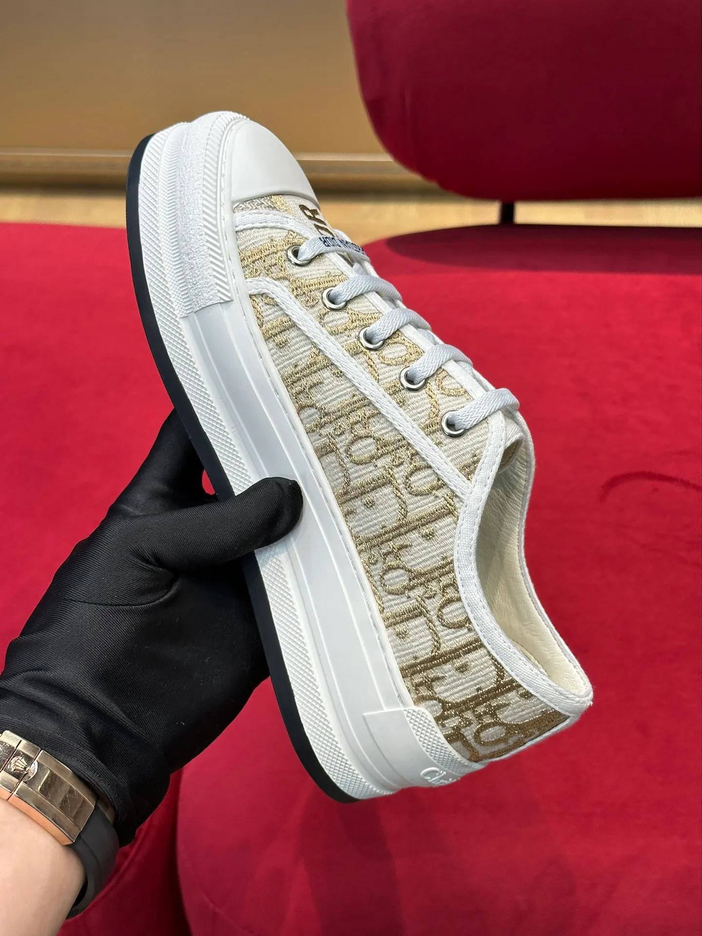 👟👟Ex-factory price 520👟👟 Dior Dior ss23 new arrival~ CD's 2023 spring and summer thick-soled embroidered cloth shoes have a good heightening effect, really look at it👏 The uppers have exquisite oblique three-dimensional embroidery, and the flower is the map of Paris! Exquisite and high-end, slimmed into shape! size 35-41 (40-41 customized)